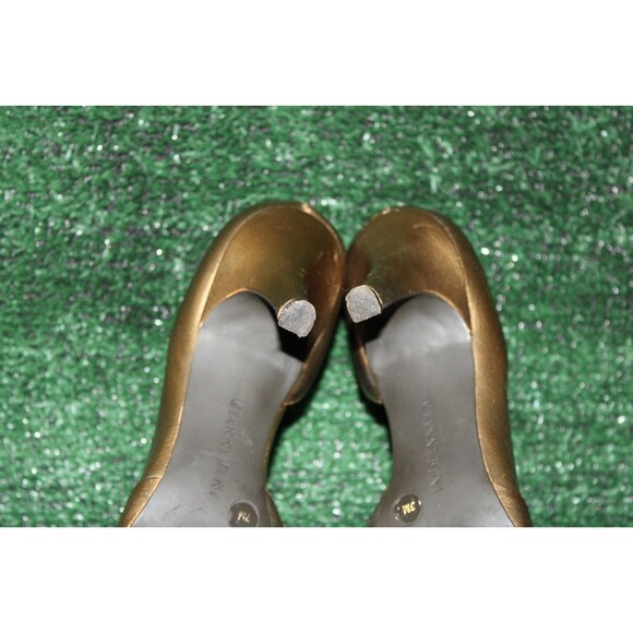 Gianni Bini Gold Heels Size 7 M Pointy Toe Soes Casual Dress - Picture 4 of 9